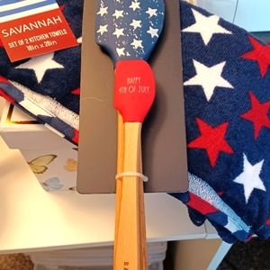 Rae Dunn Spatula Set with kitchen hand towels